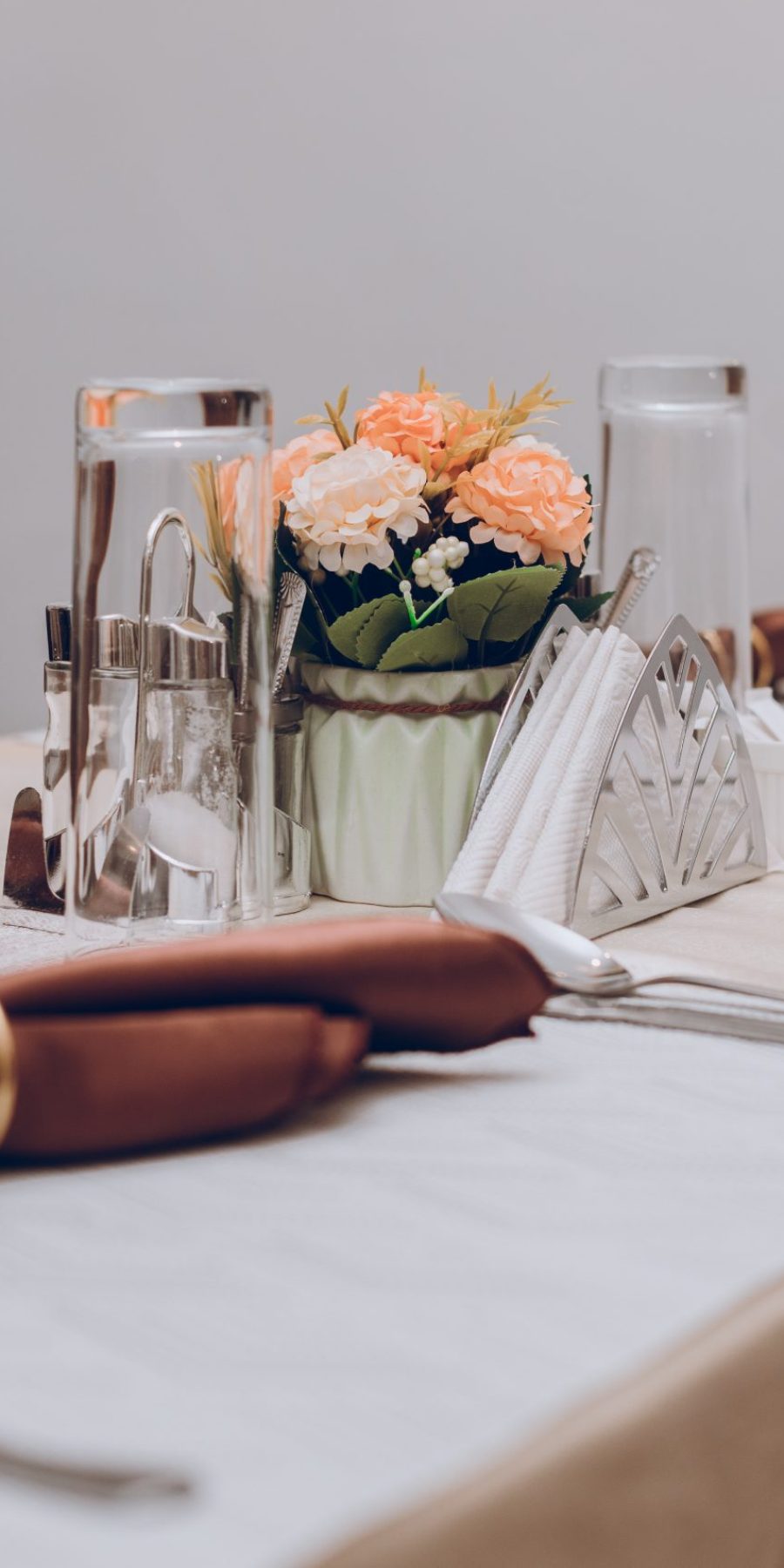 ROYAL QUALITY HOTEL-8863