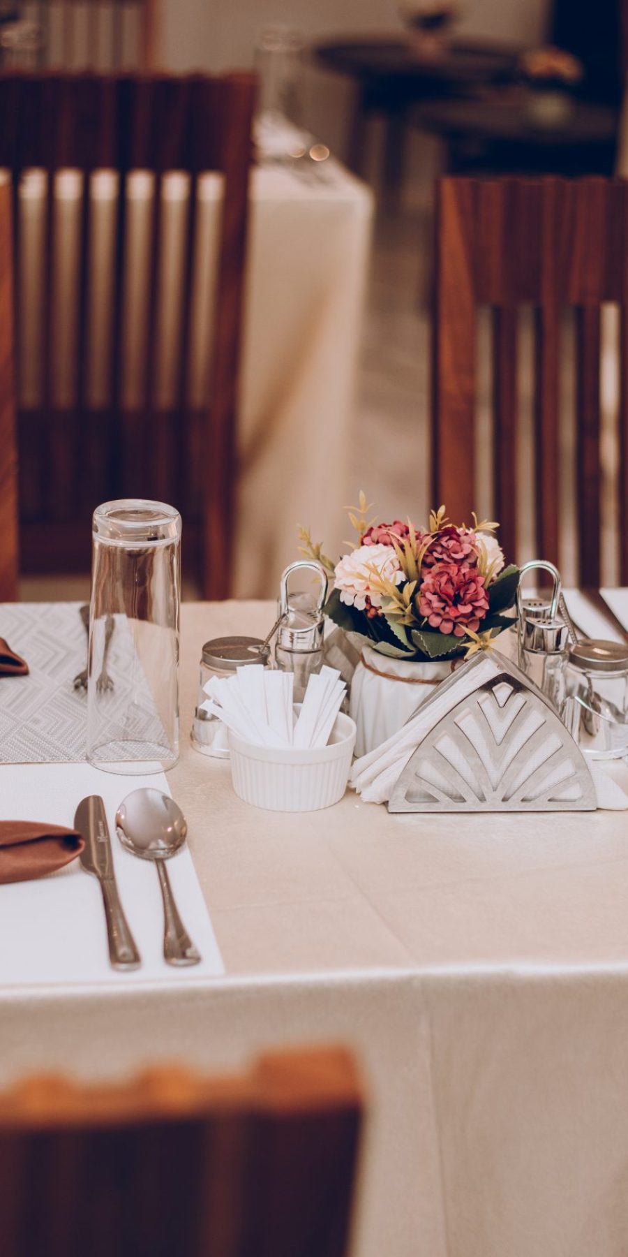 ROYAL QUALITY HOTEL-8877